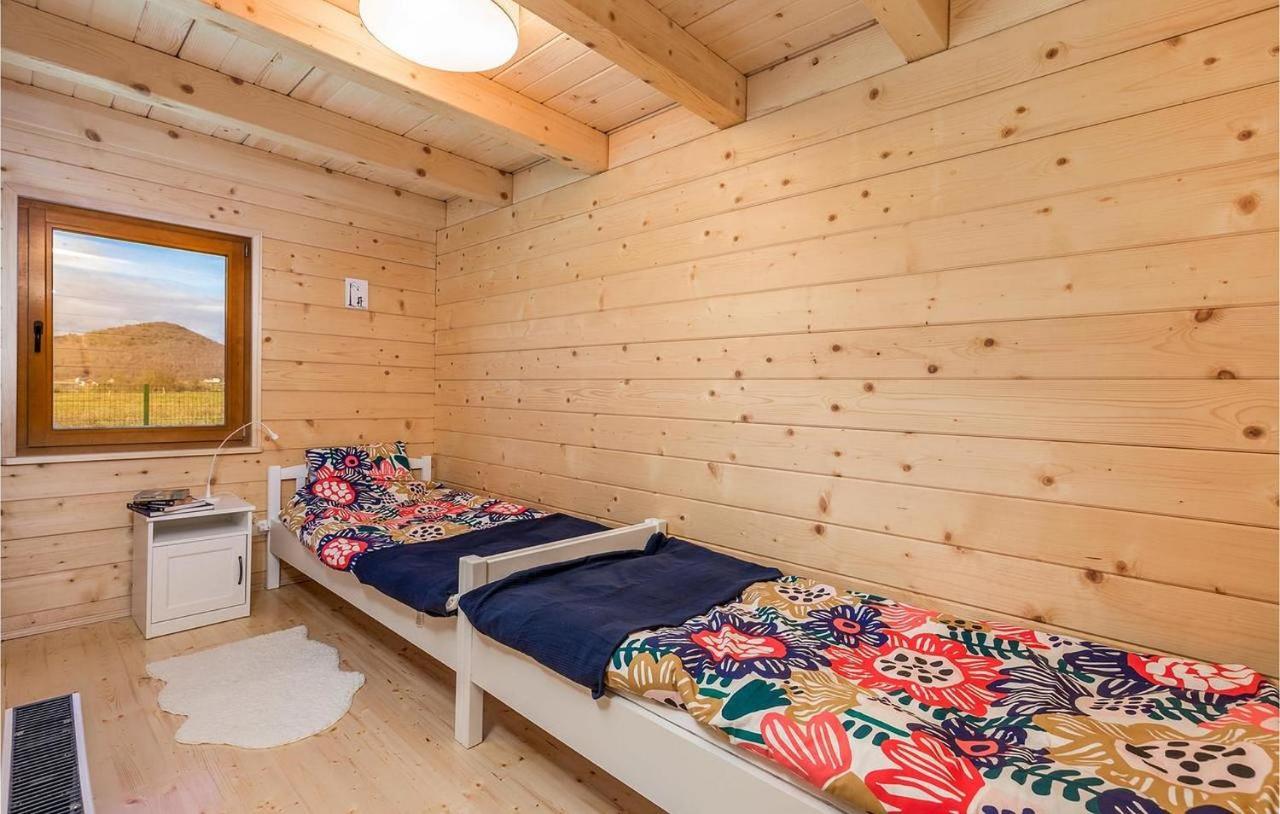 V'S Place - Wooden House With Heated Pool And Outdoor Sauna โอโทชาส ภายนอก รูปภาพ