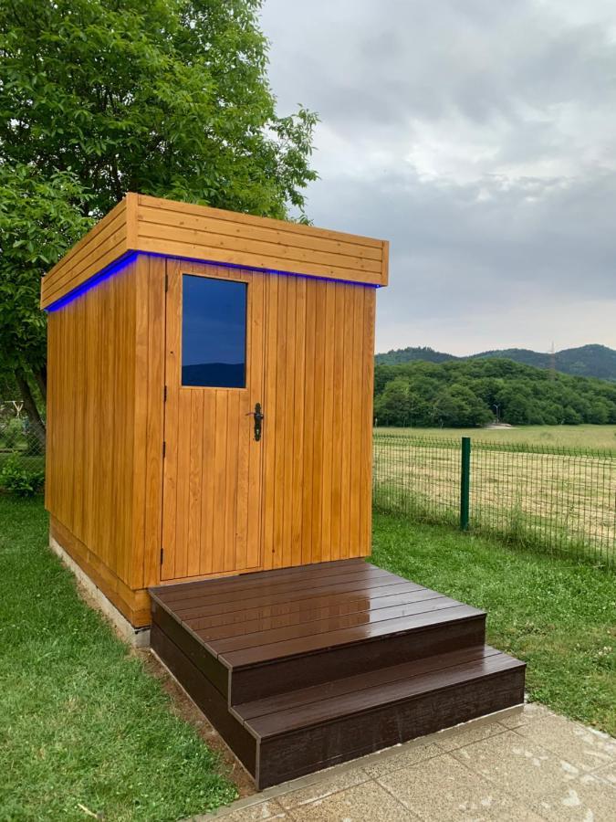 V'S Place - Wooden House With Heated Pool And Outdoor Sauna โอโทชาส ภายนอก รูปภาพ
